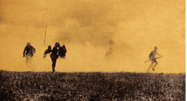 fotograf&iacute;a de soldados envueltos en gas mostaza