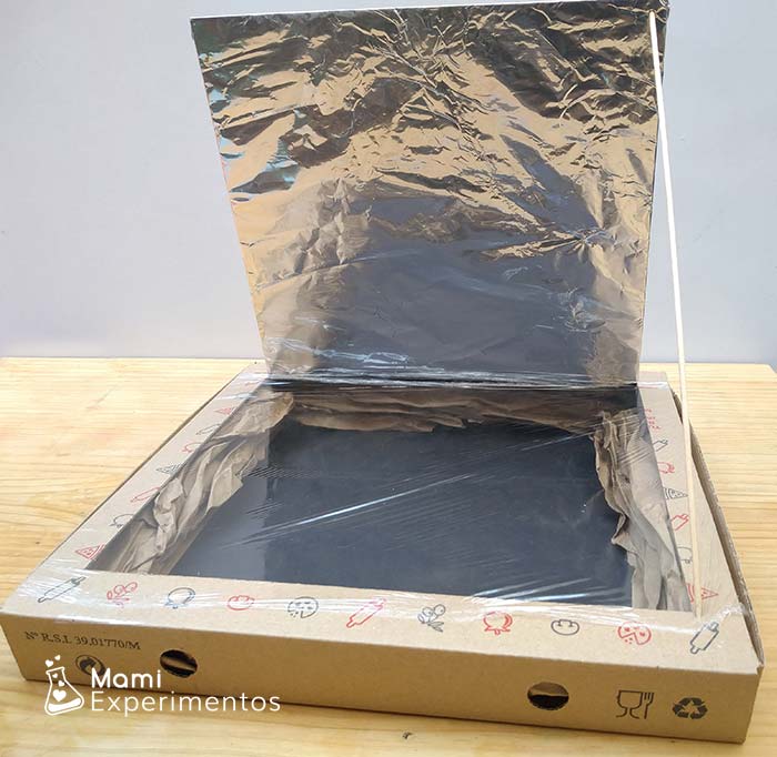 Caja de cart&oacute;n adecuada a horno solar